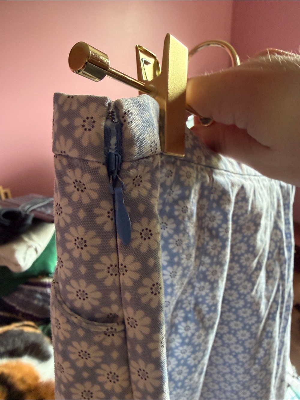 LOFT Light Blue and White Daisy Pencil Mini Skirt - Picture 5 of 5